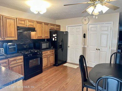 BACK ON THE MARKET! Welcome to this beautifully maintained - photo 12