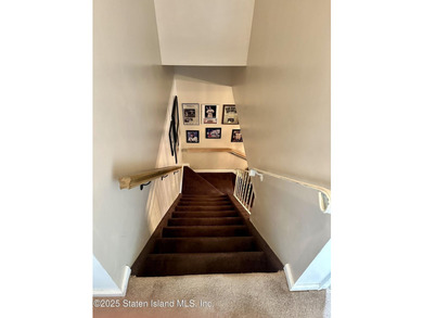 BACK ON THE MARKET! Welcome to this beautifully maintained - photo 14