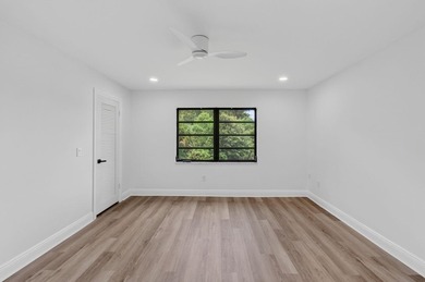 UPDATED UPPER CORNER 2 BED, 2BTH CONDO W/LAKEVIEWS. FRESHLY - photo 20