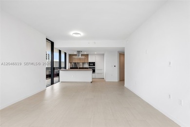 Stunning northeast-corner residence on the 40th floor of - photo 22