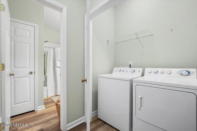 *PRICE IMPROVEMENT* This beautiful, COMPLETELY FURNISHED 3 - photo 22