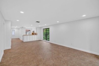UPDATED UPPER CORNER 2 BED, 2BTH CONDO W/LAKEVIEWS. FRESHLY - photo 28