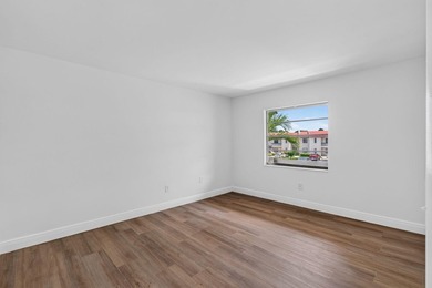 UPDATED UPPER CORNER 2 BED, 2BTH CONDO W/LAKEVIEWS. FRESHLY - photo 41