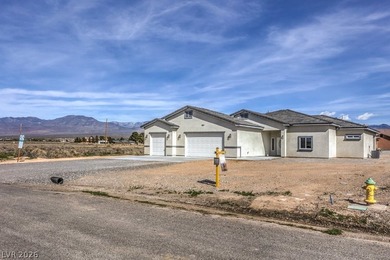 Another gorgeous NEW HIGH QUALITY home built by GB Construction!