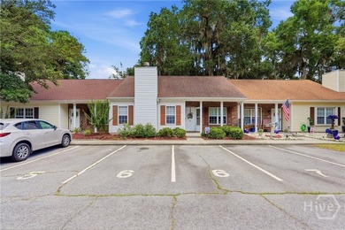 Immaculately maintained 2-bedroom, 2-bath townhouse offering - photo 1