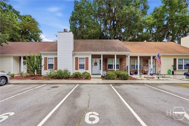 Immaculately maintained 2-bedroom, 2-bath townhouse offering - photo 3