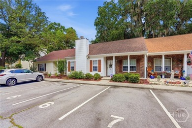 Immaculately maintained 2-bedroom, 2-bath townhouse offering - photo 4