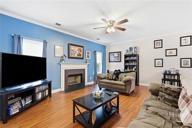 Immaculately maintained 2-bedroom, 2-bath townhouse offering - photo 8