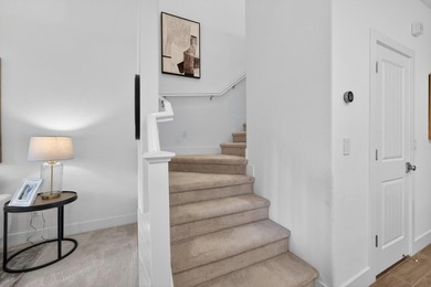 Welcome to this beautifully maintained end-unit, townhome-style - photo 13