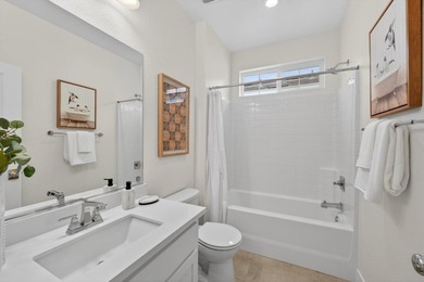 Welcome to this beautifully maintained end-unit, townhome-style - photo 20