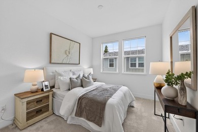 Welcome to this beautifully maintained end-unit, townhome-style - photo 25