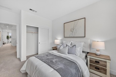 Welcome to this beautifully maintained end-unit, townhome-style - photo 26
