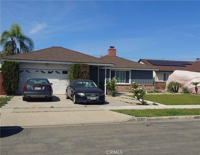 Charming house with a pool and cabana in a quiet neighborhood - photo 1