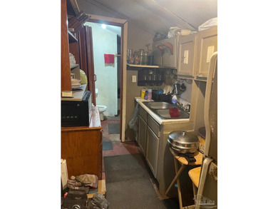 Great property located in a commercial zone according to the - photo 3