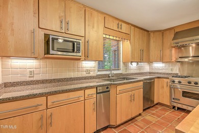 Just like the name of the road: Hideaway is the perfect private - photo 11