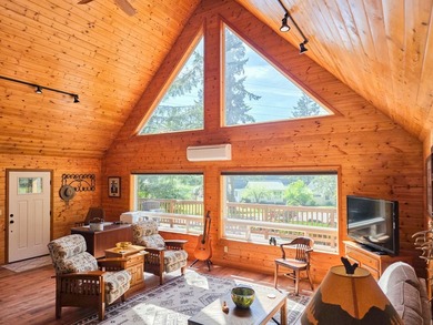 Escape to your own retreat in the heart of beautiful Hiouchi, CA - photo 4