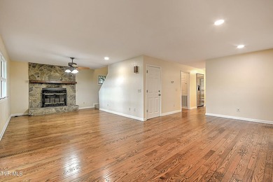 Just like the name of the road: Hideaway is the perfect private - photo 19