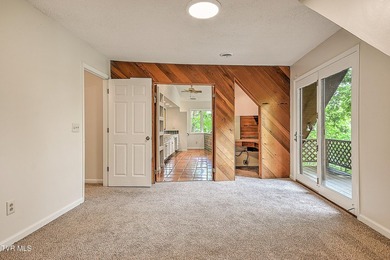 Just like the name of the road: Hideaway is the perfect private - photo 30