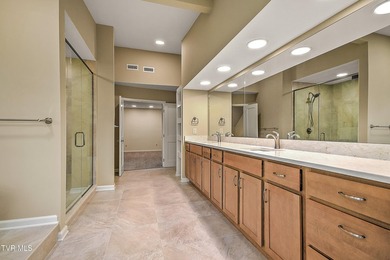 Just like the name of the road: Hideaway is the perfect private - photo 39
