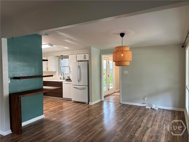 Mid-Century Modern Charm Meets Perfect Savannah South side - photo 6