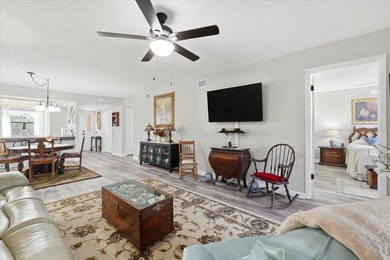 This beautifully remodeled (2024) ground-floor 2-bedroom, 2-bath - photo 7