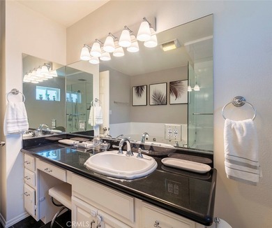 Beautifully maintained four-bedroom home in an ideal location - photo 19