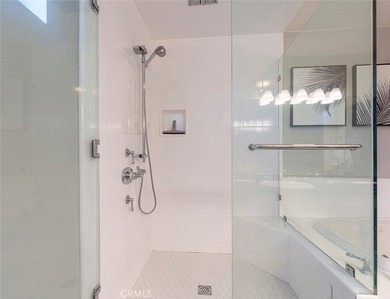 Beautifully maintained four-bedroom home in an ideal location - photo 21