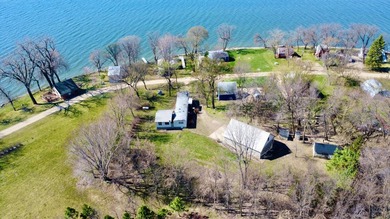 Enjoy an affordable lakeside getaway on Big Stone Lake with this - photo 2