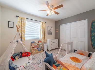 Beautifully maintained four-bedroom home in an ideal location - photo 25