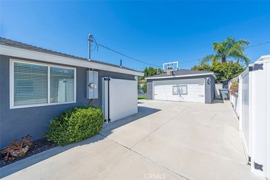 Beautifully maintained four-bedroom home in an ideal location - photo 38