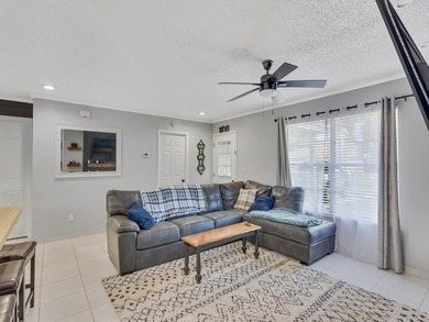 Welcome to your dream home in the heart of Port St. Lucie! This - photo 9