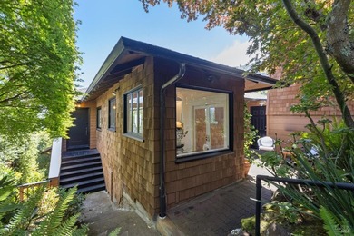 Desirable 3 unit building with a tenant-occupied studio! Located - photo 4