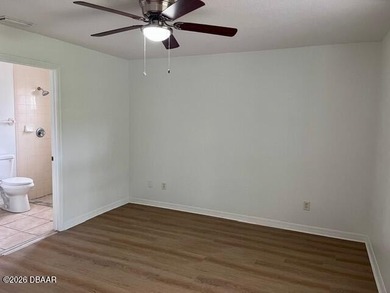 Beautifully renovated half-duplex in a prime Edgewater location! - photo 11