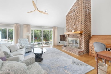 Welcome to waterfront living in the heart of Pine Knoll Shores! - photo 15