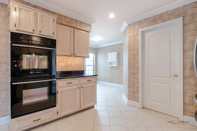 Welcome to one of the finest townhomes in the Schaumburg/Hoffman - photo 15