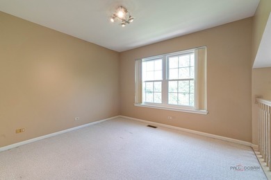 Welcome to one of the finest townhomes in the Schaumburg/Hoffman - photo 18