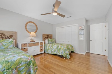 Welcome to waterfront living in the heart of Pine Knoll Shores! - photo 24