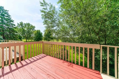 Welcome to one of the finest townhomes in the Schaumburg/Hoffman - photo 29