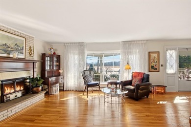 Desirable East Moriches location! This 3-bedroom, 2-bath - photo 8