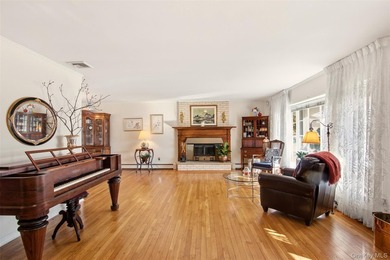 Desirable East Moriches location! This 3-bedroom, 2-bath - photo 9