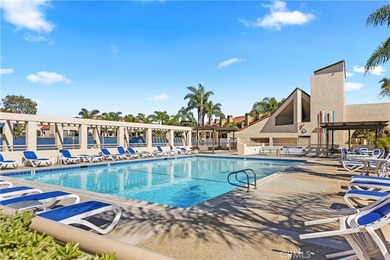 Location, Location, Location. This Broadmoor Huntington Harbor - photo 3