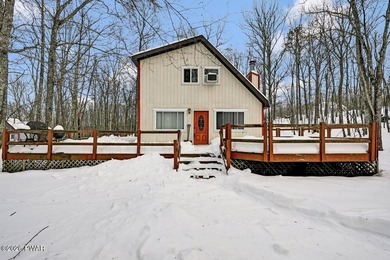 Westcolong Lake Home For Sale in Lackawaxen Pennsylvania