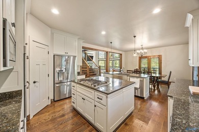 Gorgeous custom built lake house located in a private gated - photo 16