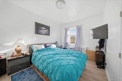 Mix Use property. Fantastic Property Fantastic Location in the - photo 17