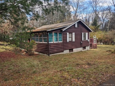 Step back in time with this original 1945 Smallwood log cabin - photo 25