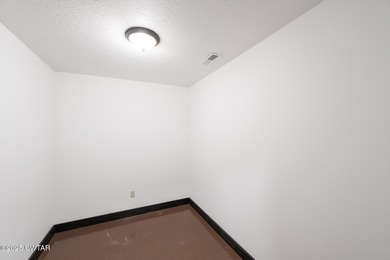 Lake Halford, Huntingdon, TN. 3640 sq ft building on 5 acres - photo 32