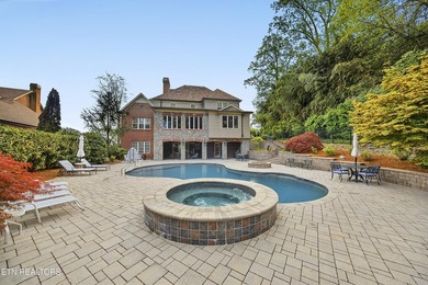Tucked away in the heart of the historic and prestigious - photo 32
