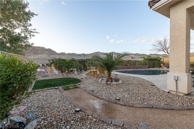 Discover the epitome of desert oasis living in this stunning 3 - photo 38