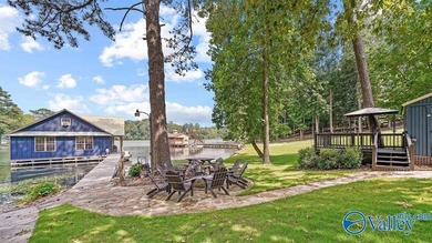 Gorgeous custom built lake house located in a private gated - photo 39
