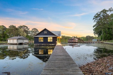 Gorgeous custom built lake house located in a private gated - photo 40